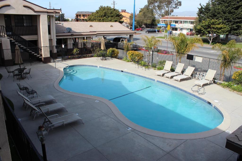 Super 8 By Wyndham Salinas Motel Eksteriør bilde